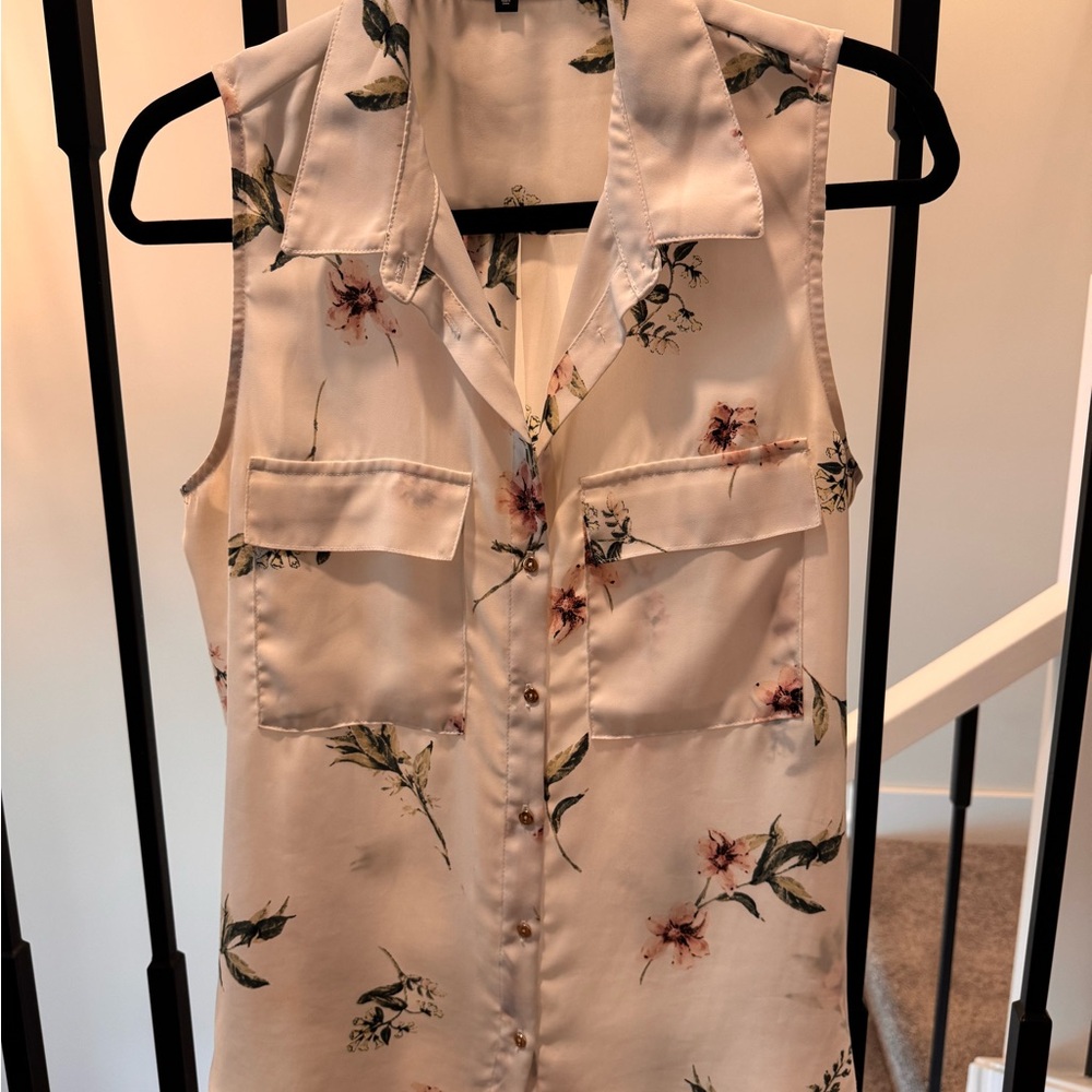 Dynamite Floral Sleeveless Blouse - Cream